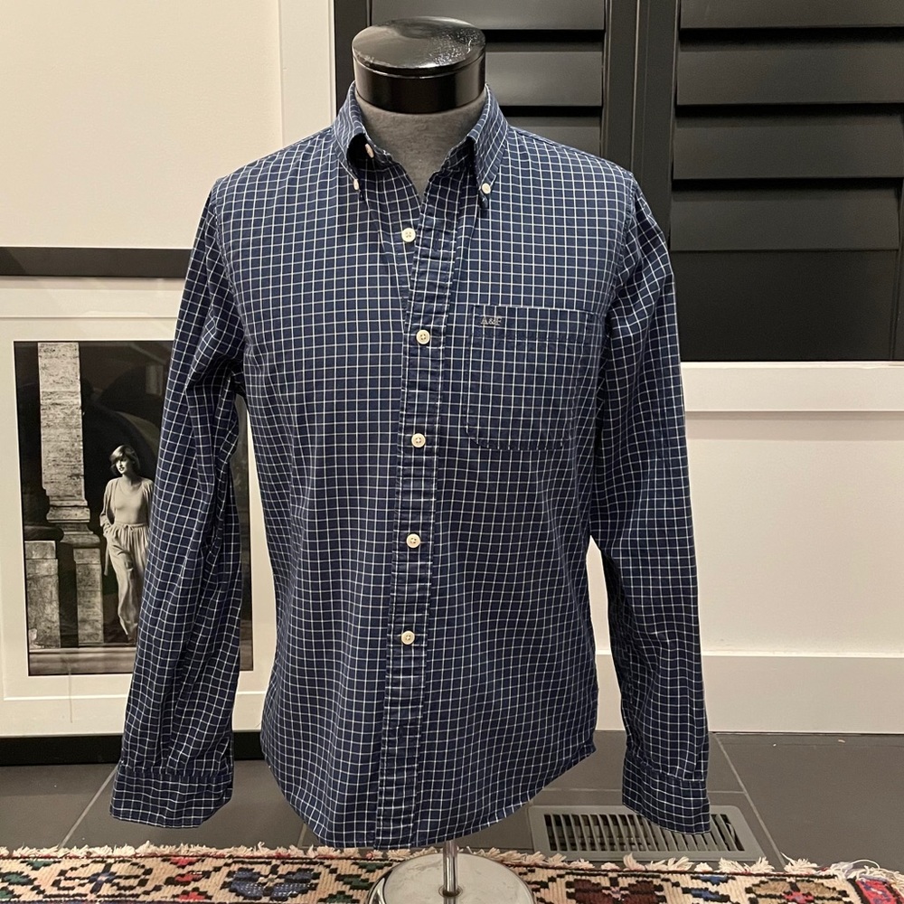 A&F (M) Button Down Navy / Cream stripes